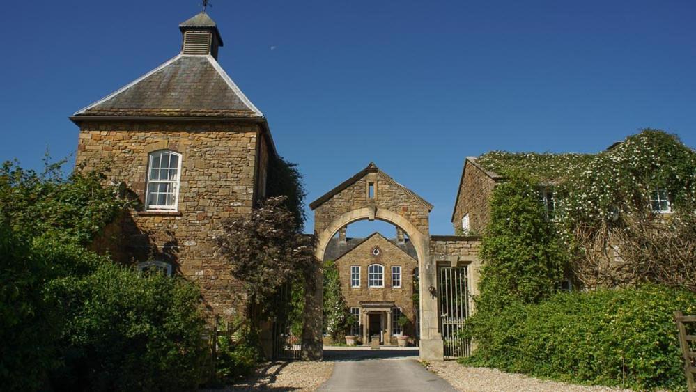 Bed and Breakfast West Compton Manor Maiden Newton Exterior foto