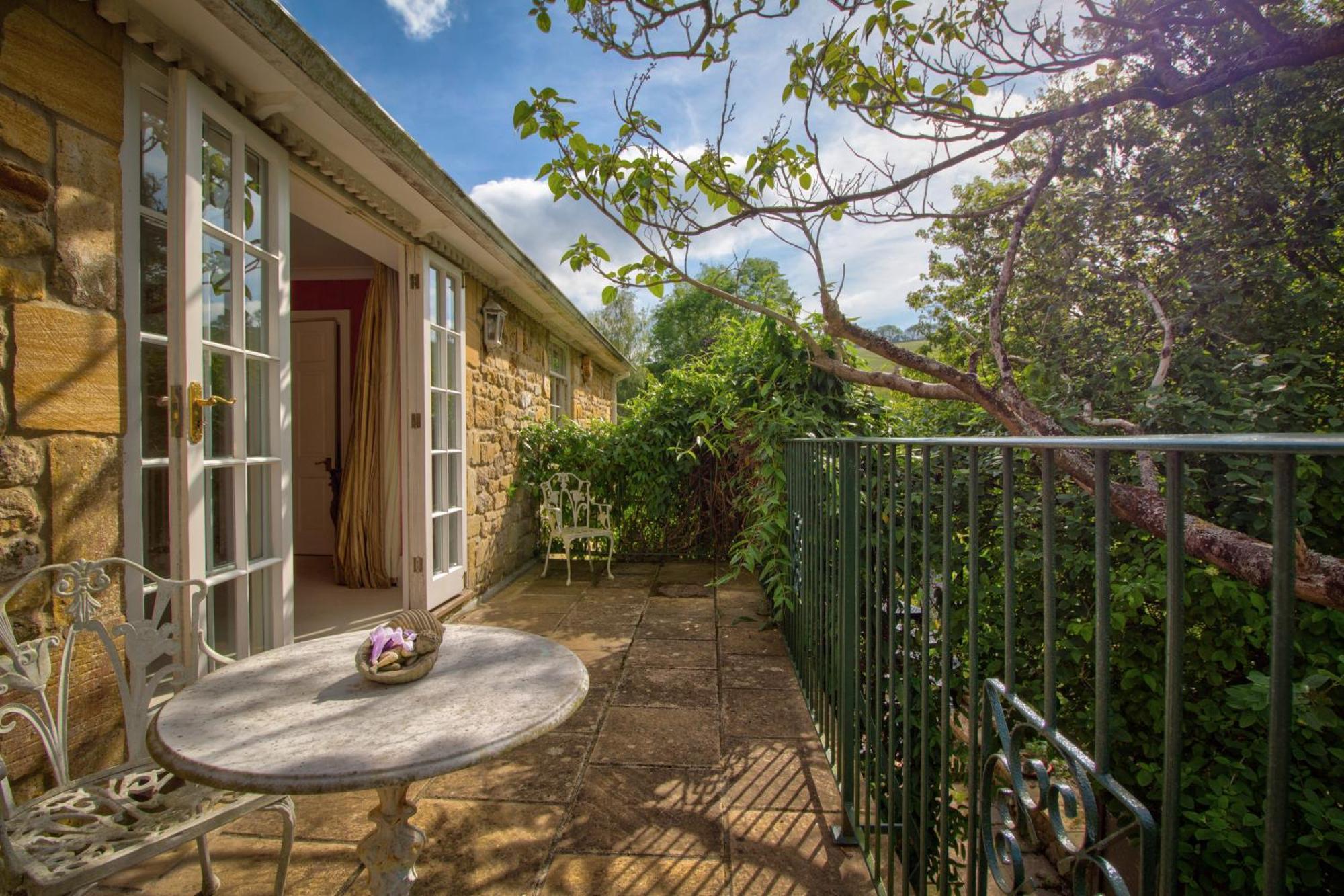 Bed and Breakfast West Compton Manor Maiden Newton Exterior foto